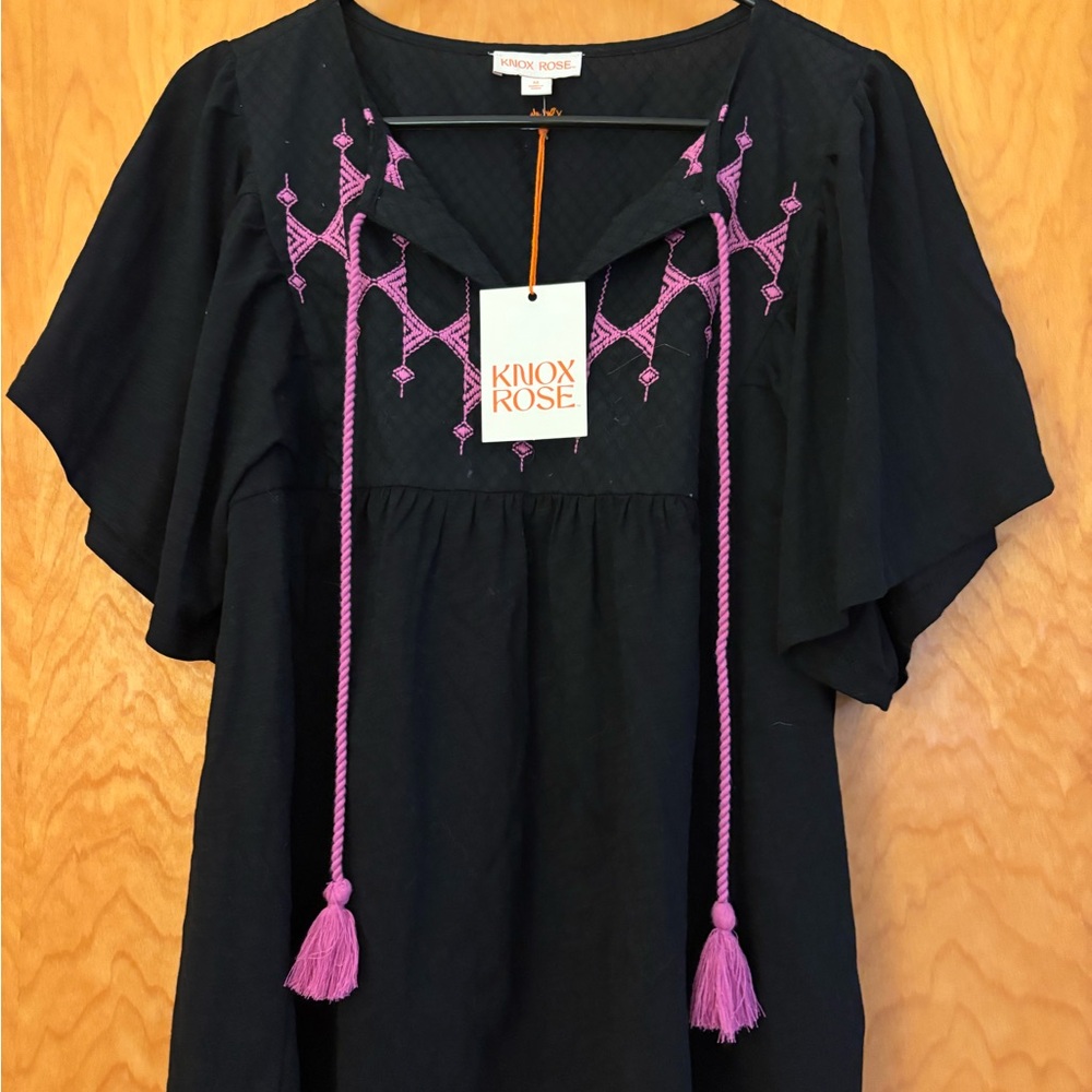 Knox Rose Black and Pink Embroidered Flutter Sleeve Blouse